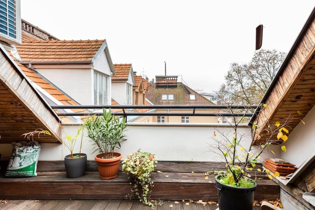 Rooftop 180M2 Loft With Private Sauna, Pozsony Kültér fotó